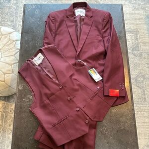 NWT Burgundy Pierre Cardin Boys’ Classic Formal suits 3 piece set 16